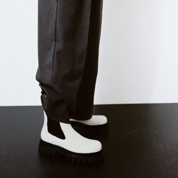 Zara low heeled lug sole leather ankle boots - Picture 6 of 11